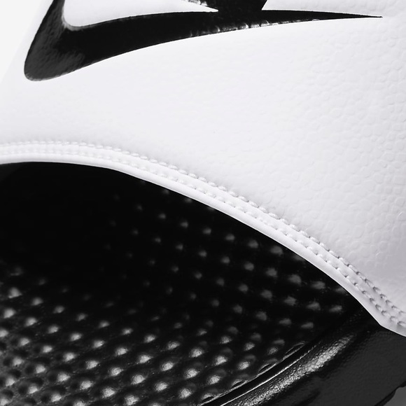 New In Box Mens Nike Benassi Signature Logo Slide Sandals Multiple Sizes - Picture 4 of 5